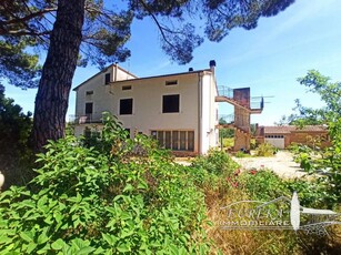 Casa indipendente in Vendita a Castiglione del Lago Piana