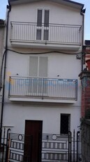 Casa semi indipendente in ottime condizioni, in vendita in Via Vittorio Veneto, Piana Di Monte Verna