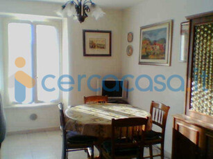 Casa semi indipendente in vendita a Sarzana