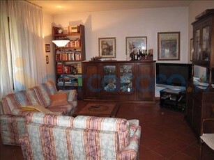 Casa semi indipendente in vendita in Fontanelle, Prato