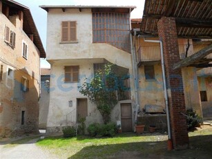 Casa singola da ristrutturare in vendita a Roasio