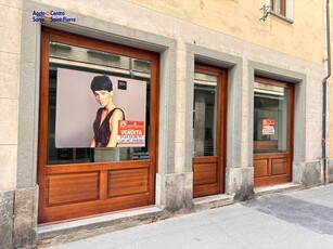 Locale commerciale in vendita, Aosta centro