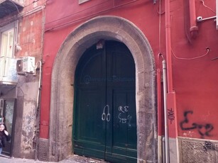 Magazzino - Deposito in Vendita a Napoli Montecalvario / San Giuseppe