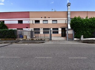 capannone industriale in vendita a Paderno Dugnano