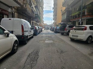 Negozio in Affitto a Napoli Pianura