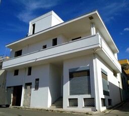 Palazzo - Stabile in Vendita a Casarano Casarano - Centro