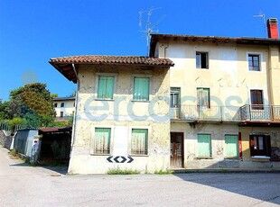 Rustico casale da ristrutturare, in vendita in Via Miotti, Cassacco
