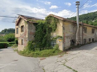 Rustico in Vendita a Como Camnago Volta