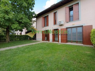 Villa in vendita a Aviano