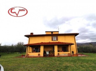 Villa in Vendita a Castelfranco Piandiscò Pian di Sco