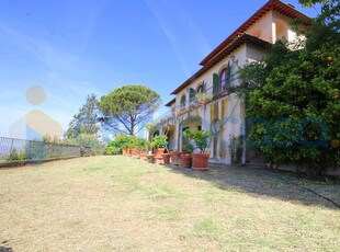 Villa in vendita a Lamporecchio