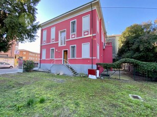 Villa in Vendita a Legnago Legnago - Centro
