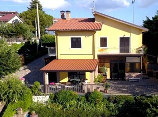 Villa in vendita a Montemarano