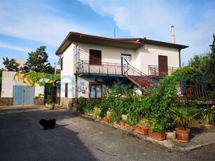 Villa in vendita a Rocca San Felice