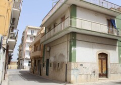 Casa singola in vendita a Canosa Di Puglia Barletta-andria-trani