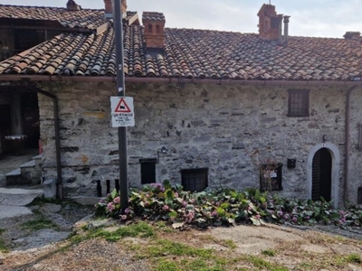 Bilocale in San Giovanni Bianco, San Giovanni Bianco, 1 bagno, 75 m²