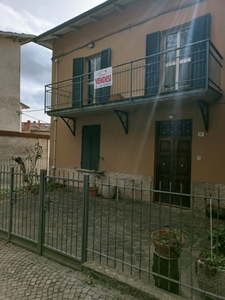 Casa indipendente a Gaggio Montano, classe energetica G in vendita