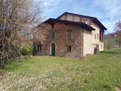 Casa indipendente a Gaggio Montano, giardino privato, 130 m²