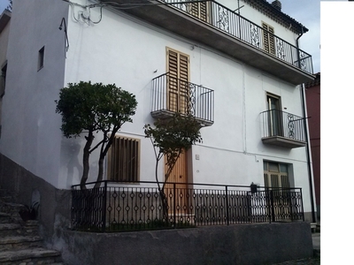 Casa indipendente in Via Pace, Rionero Sannitico, 5 locali, 160 m²