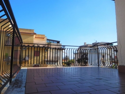 Monolocale in Via porticato, Giardini-Naxos, 1 bagno, 44 m² in vendita
