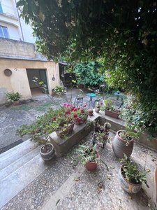 Villa a Taurianova, 2 bagni, giardino privato, multilivello in vendita