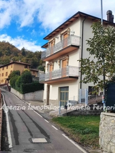 Villa in CEREGLIO, Vergato, 8 locali, 2 bagni, giardino privato