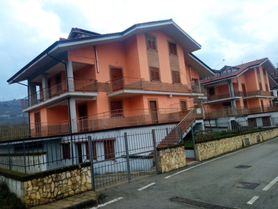 Villa in Contrada chiaire, Avellino, 7 locali, 5 bagni, garage, 400 m²