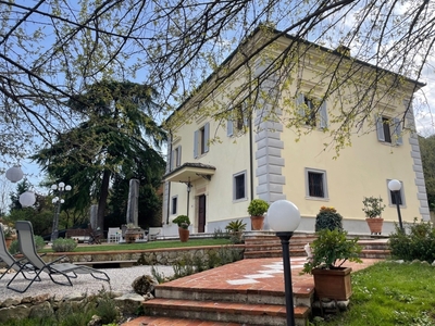 Villa in Via Paganini n.44, Sinalunga, 8 bagni, giardino privato