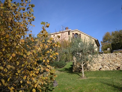 Villa Trifamiliari con giardino, Monteriggioni strove