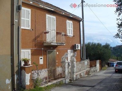 Casa Indipendente in vendita a Monte San Giovanni Campano, via Quercia Pelosa, 24 - Monte San Giovanni Campano, FR