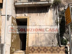 Casa Indipendente in vendita a Nizza di Sicilia corso Umberto I