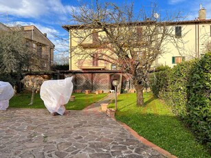 Casa Indipendente in vendita a San Casciano in Val di Pesa via Antonio Gramsci