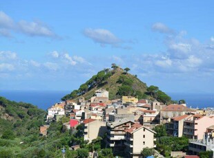 Casale in vendita a Messina via Principe Umberto Salice