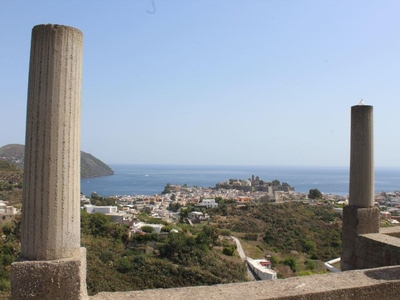 Casa indipendente con giardino in monte gallina, Lipari