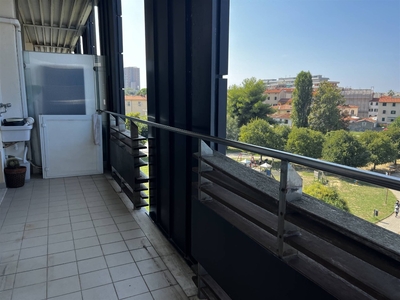 Appartamento a Livorno, 5 locali, 2 bagni, 129 m², 3° piano, ascensore