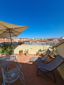 Appartamento a Livorno, 5 locali, 2 bagni, 90 m², 4° piano in vendita