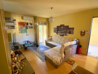 Appartamento a Lucca, 5 locali, 2 bagni, giardino in comune, 100 m²