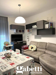 Appartamento a Macerata, 5 locali, 1 bagno, arredato, 78 m², 4° piano