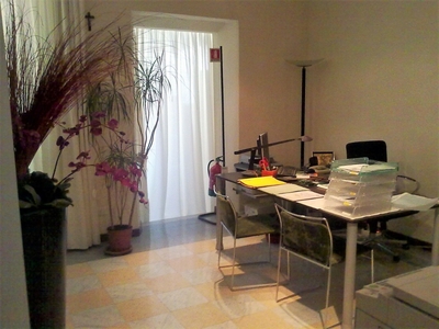 Appartamento a Viareggio, 5 locali, 2 bagni, 90 m², 1° piano, terrazzo