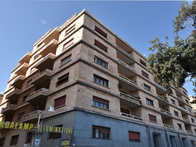 Appartamento in Mura Santa Chiara, Genova, 11 locali, 3 bagni, garage