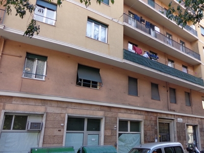 Appartamento in Piazza Nicolò Barabino 10, Genova, 5 locali, 1 bagno