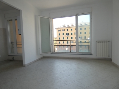 Appartamento in Piazza Sopranis 36A, Genova, 5 locali, 2 bagni, 73 m²