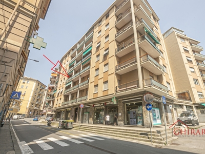 Appartamento in VIA BORZOLI 6, Genova, 7 locali, 1 bagno, 106 m²