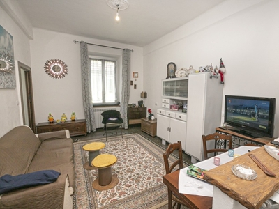 Appartamento in Via Campo di Tiro 17, Genova, 5 locali, 1 bagno, 67 m²