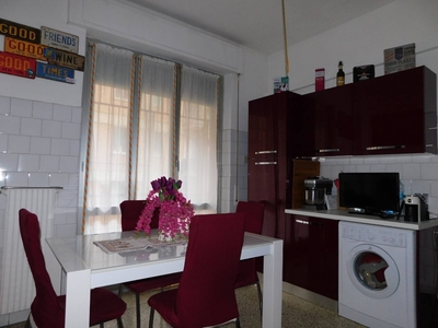 Appartamento in Via Capri, Genova, 6 locali, 1 bagno, 82 m², 1° piano