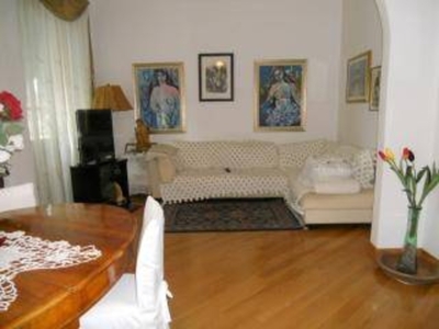 Appartamento in Via cavallotti, Viareggio, 5 locali, 2 bagni, 105 m²