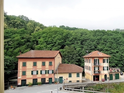 Appartamento in Via Ennio del Monte, Campomorone, 5 locali, 1 bagno
