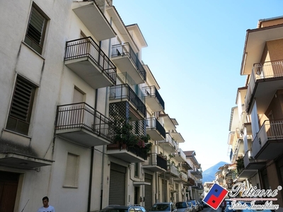 Appartamento in Via Feudo, Fondi, 5 locali, 2 bagni, 260 m² in vendita