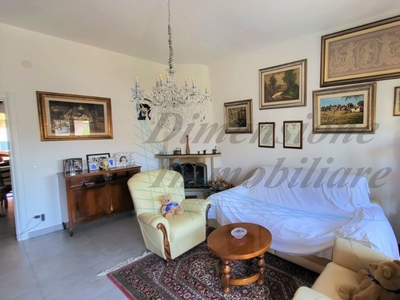 Appartamento in Via G. Capponi, Rosignano Marittimo, 5 locali, 1 bagno