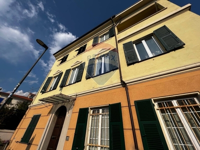Appartamento in Via moggia, Lavagna, 5 locali, 2 bagni, 95 m²